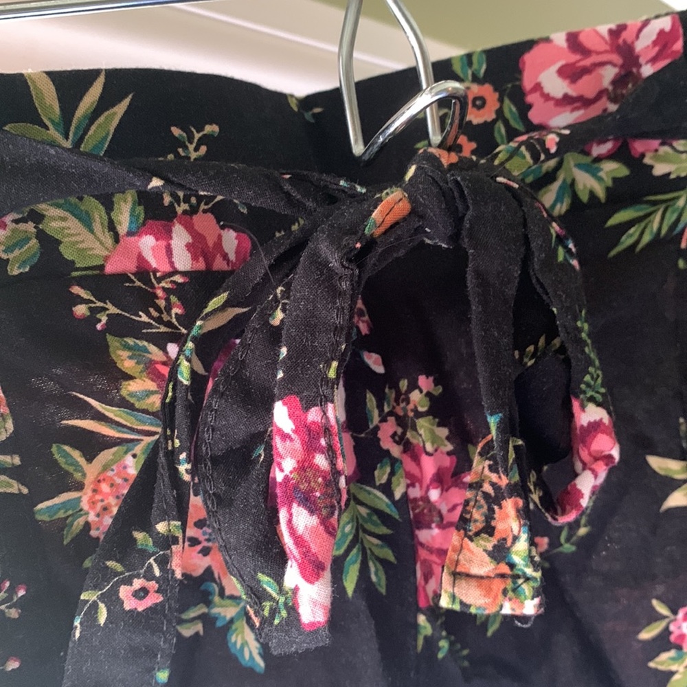 Patterned shorts - Picture 2 of 3